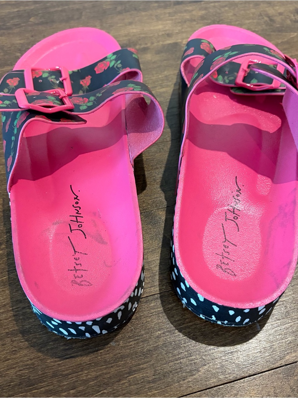 ❤️sold❤️Betsy Johnson Arti Pink Rose Floral Slide Sandals Size 9 - Picture 4 of 5